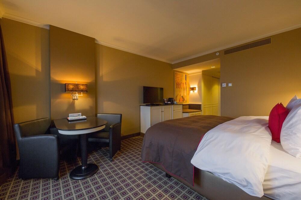 Hotel Grand Ter Duin 5*